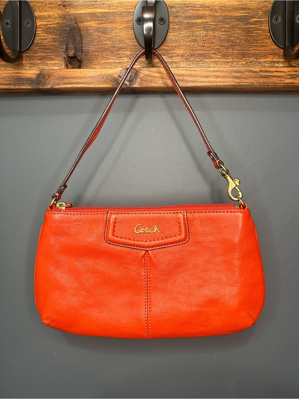 Coach vintage Ashley Orange Coral Leather Wallet Clutch Convertible Wristlet